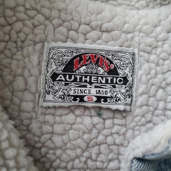 Vintage Levi's sherpa jean jacket - Picture 3 of 7